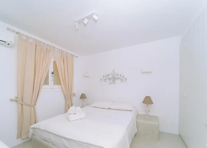 Mykonos White Prince Villa, 5 Bedroom With Private Pool And Breakfast *